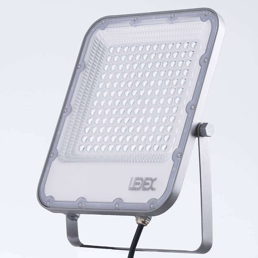 Proyector Led SMD 300W 38000LM 5700K FP>0.9 IK08 IP65