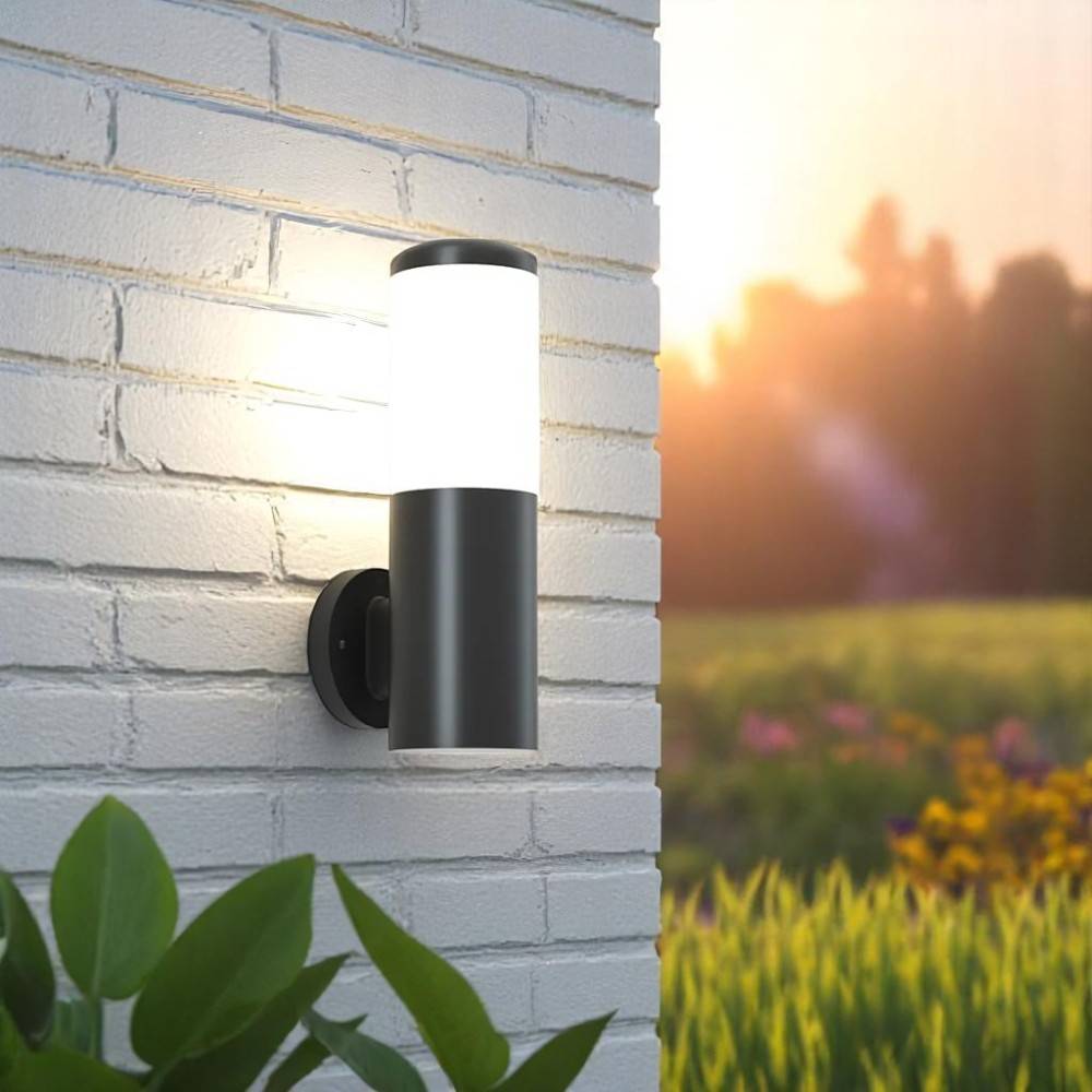 Aplique E27 Tubular negro difusor opal IP54