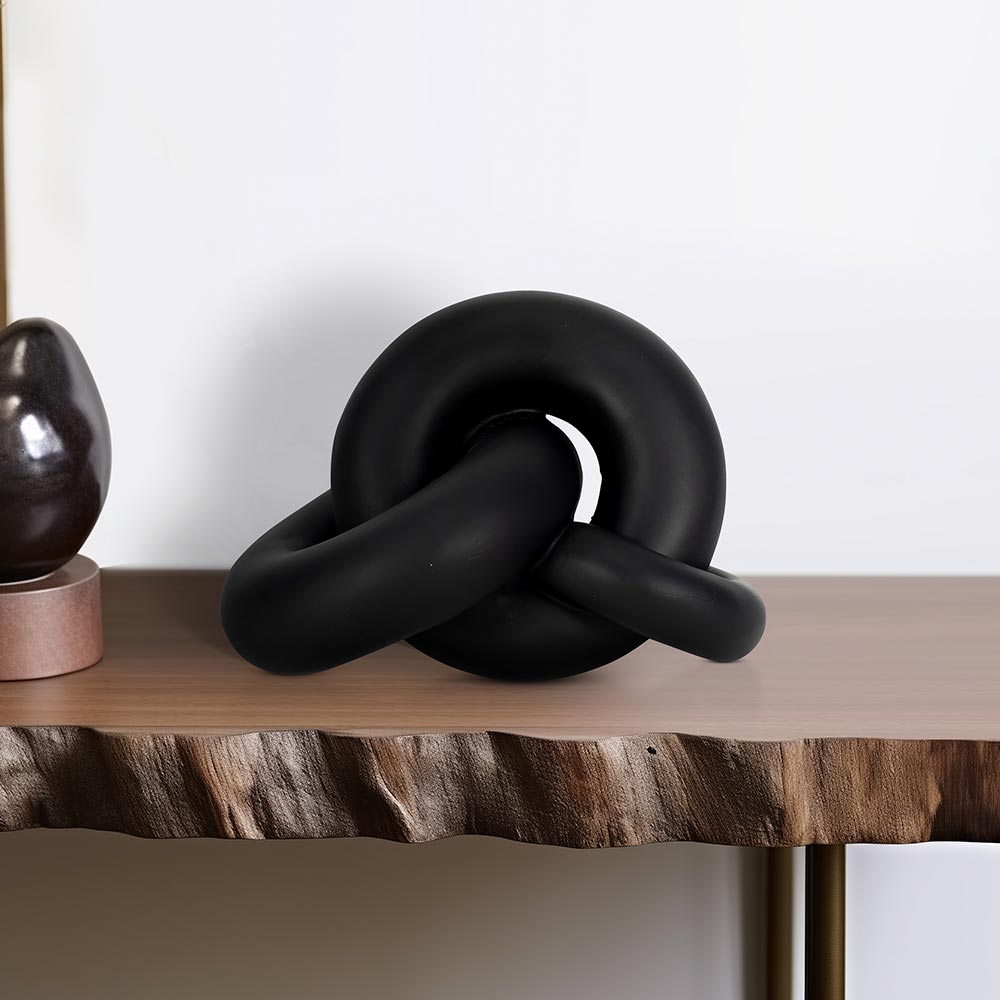 Adorno nudo de resina negro 23cm