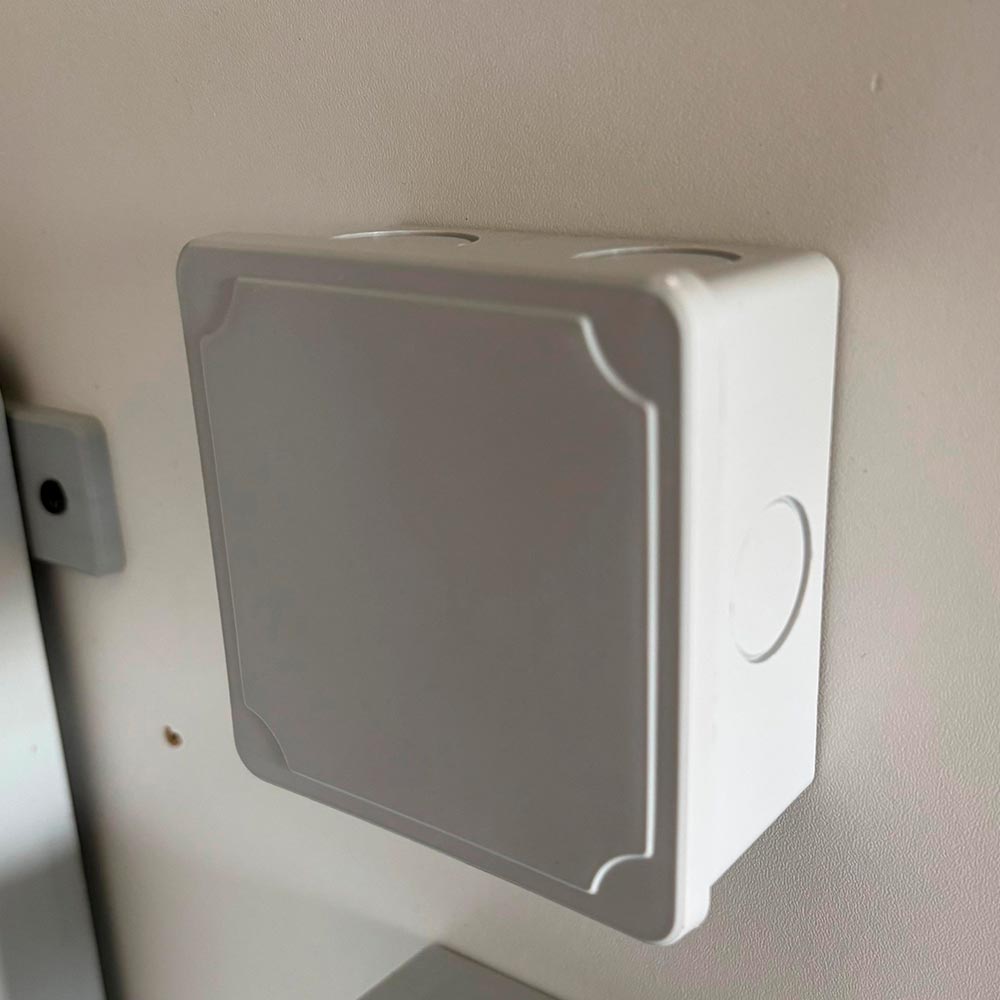 Caja de paso plastico ABS con 2 perforaciones